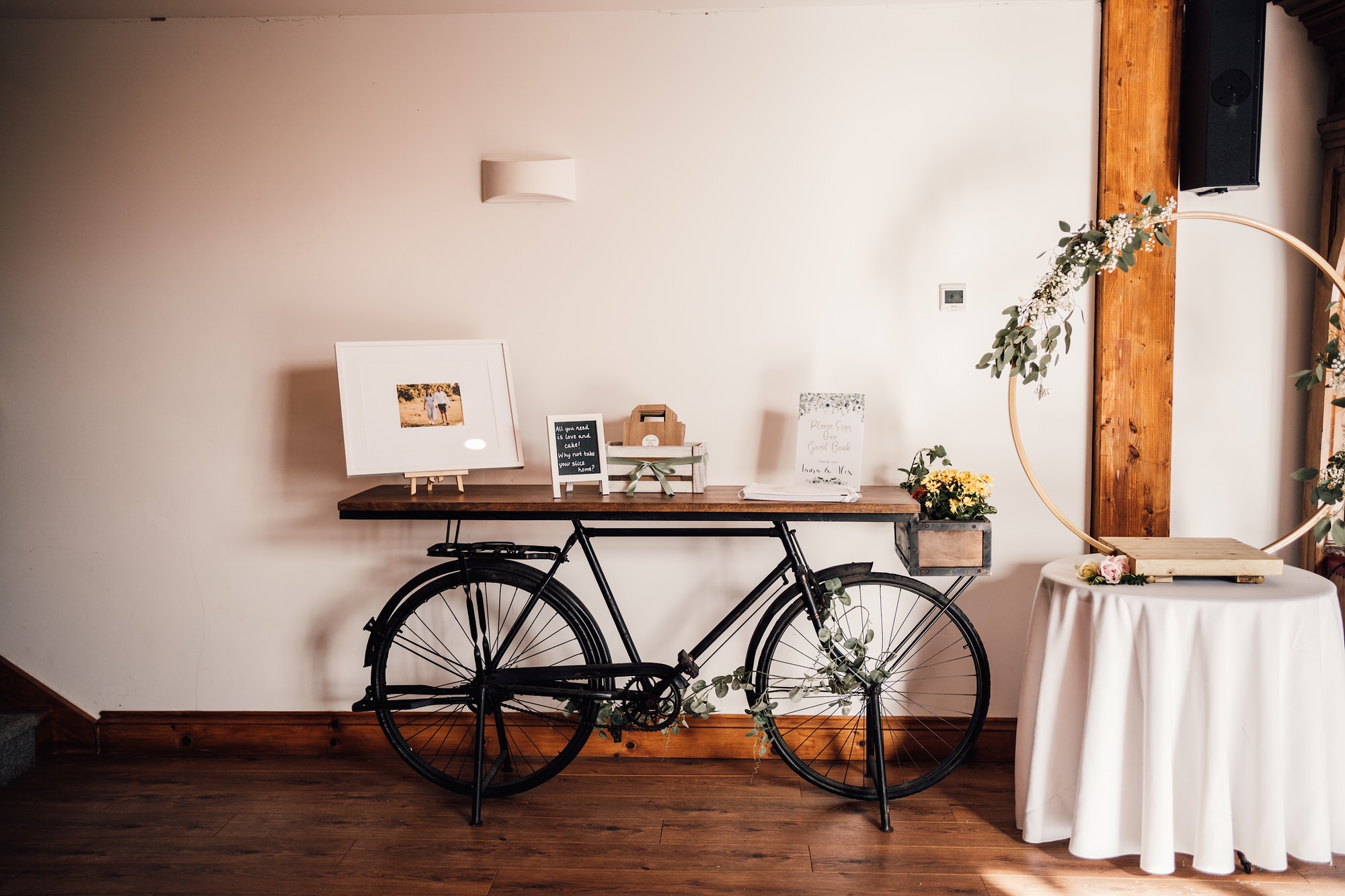 rustic wedding decoration bicycle table